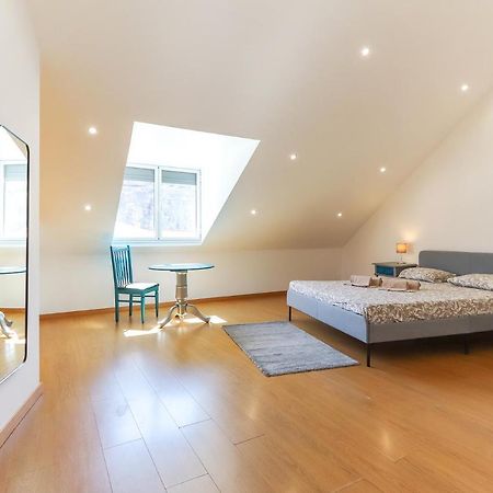 Vita Portucale ! Concept Apartment Campo Ourique Lisbona Esterno foto