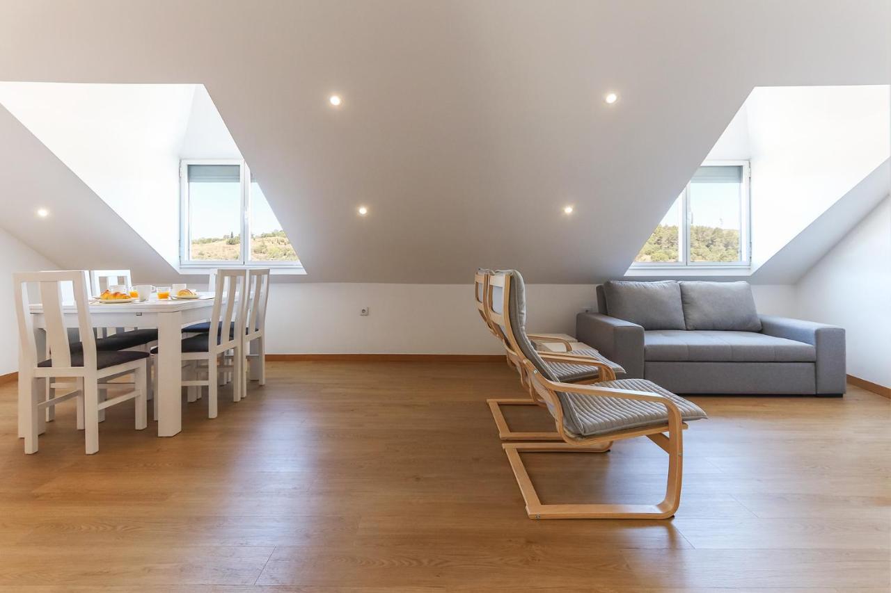 Vita Portucale ! Concept Apartment Campo Ourique Lisbona Esterno foto
