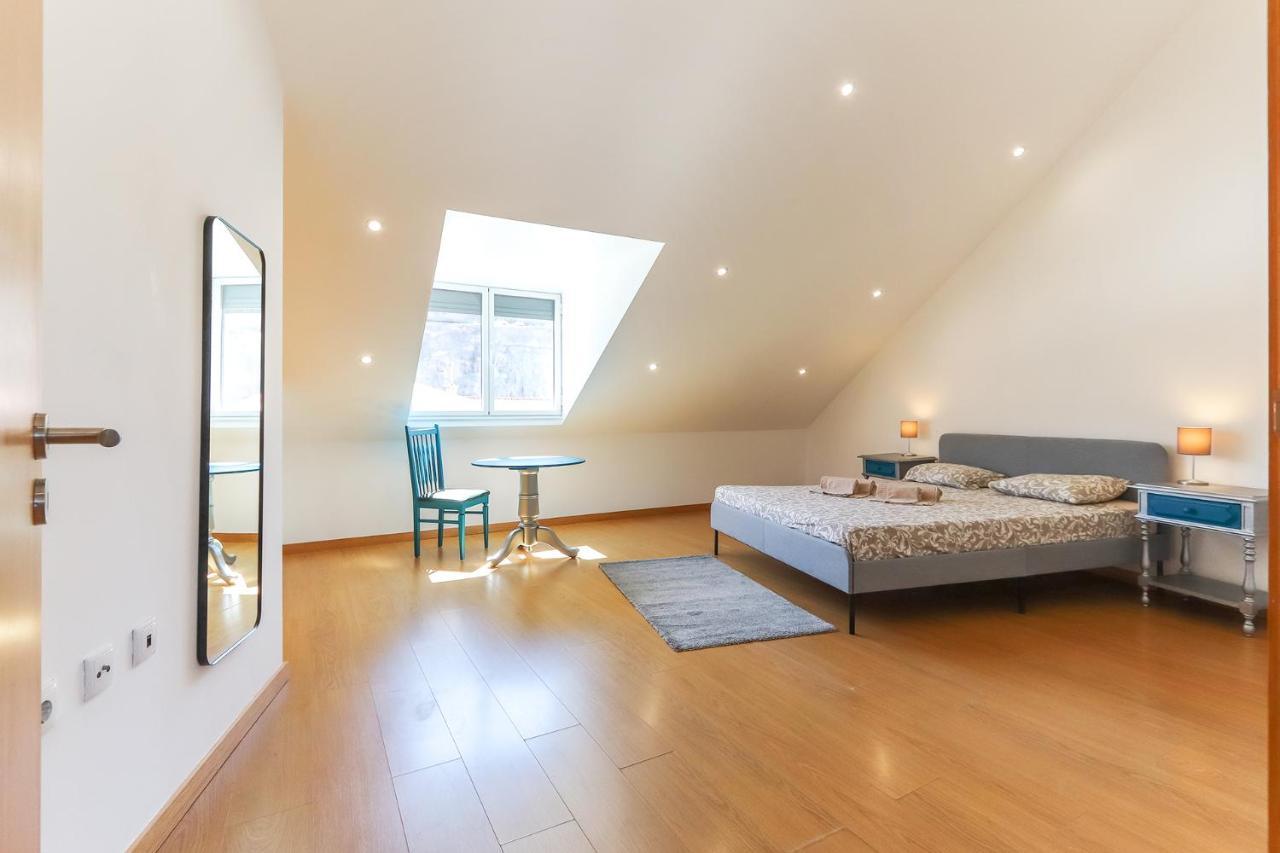 Vita Portucale ! Concept Apartment Campo Ourique Lisbona Esterno foto