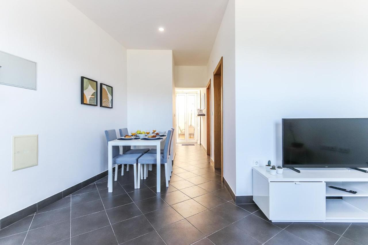 Vita Portucale ! Concept Apartment Campo Ourique Lisbona Esterno foto