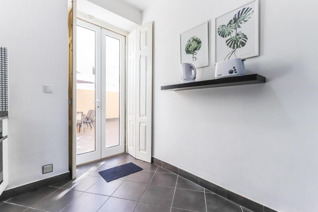 Vita Portucale ! Concept Apartment Campo Ourique Lisbona Esterno foto